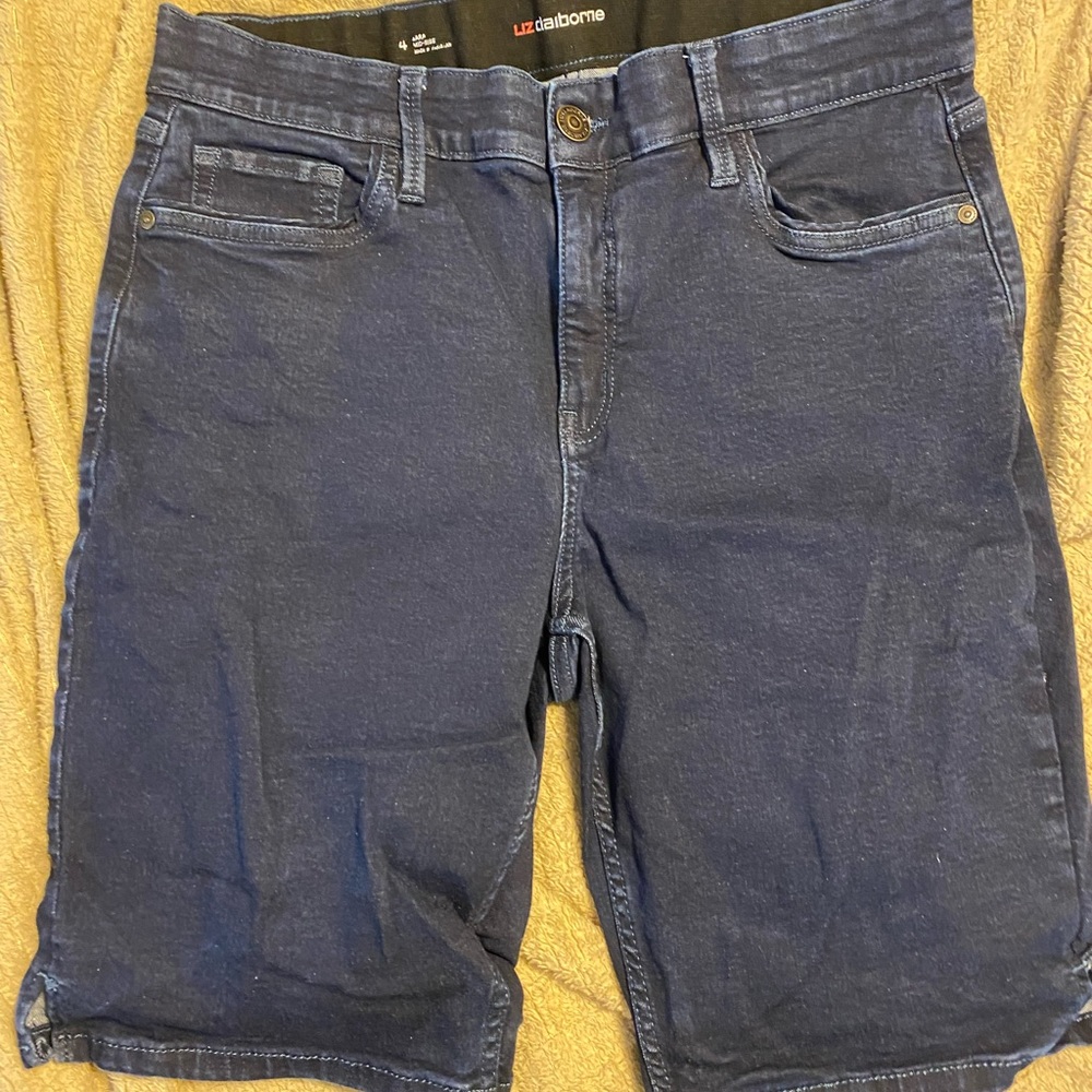 Liz Claiborne stretchy shorts Sz 14